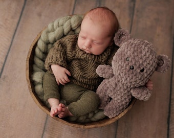 Sage Lullaby Knit Newborn Baby Raglan Sweater. Infant Knit Sweater. Newborn Photo Prop. Baby Shower Gift. Newborn Keepsake. Newborn Photos.