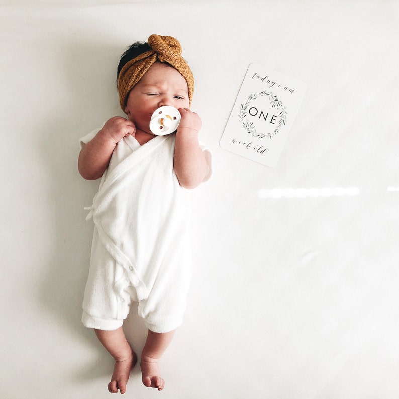 Evergreen Baby Milestone Cards Unisex Gender Neutral Newborn Baby Keepsake Baby Shower Gift My First Year Baby Boy Baby Girl image 6