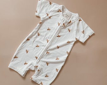 Honey Bee Short Sleeved Baby Zip Romper - Bamboo Romper - Zip suit - Baby Announcement Outfit - One piece - Newborn - Summer Clothes