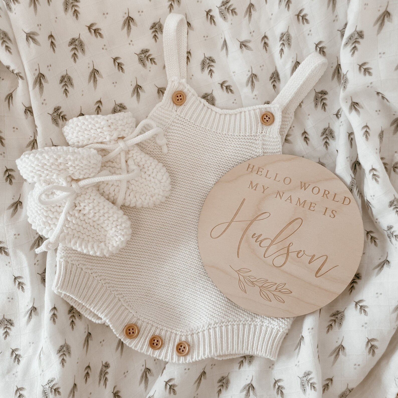 Baby Name Rounds Engraved Baby Name Sign - Custom Wooden Name Announcement Plaque - Leaf ...