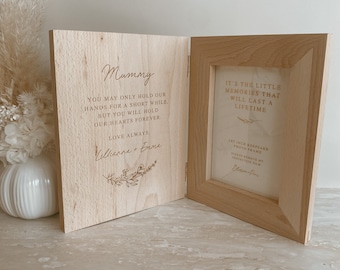 Hand and Heart Quote for Mum - Personalised Wooden Photo Frame - Gift for Mom