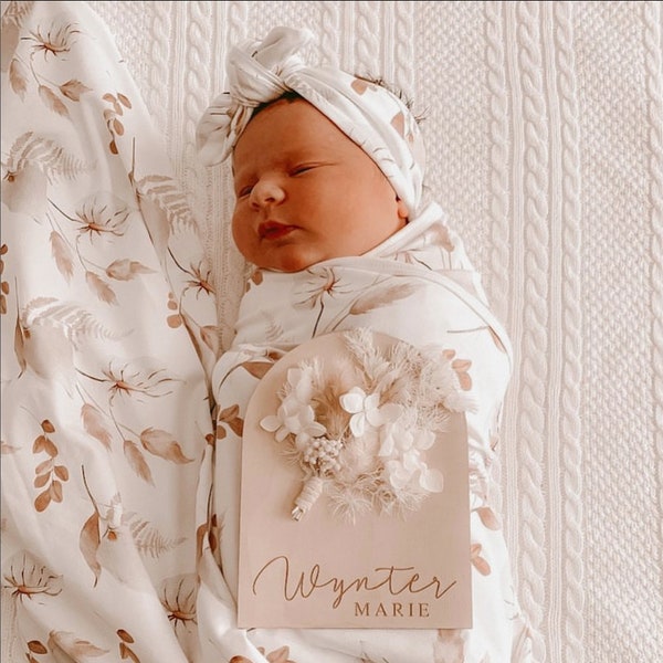 Dried Floral Custom Engraved Baby Name Sign - Wooden Name Announcement Plaque - Floral Baby Name Sign - Baby Name Plaque - Newborn Photo
