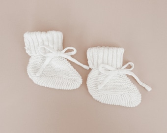 Cloud Chunky Knit Booties - Newborn-6M - Baby Socks - Newborn Baby Announcement Outfit - Heirloom Knit Clothing - Baby Girl - Knitwear-White