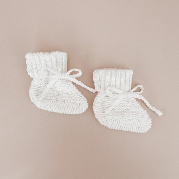 Cloud Chunky Knit Booties - Newborn-6M - Baby Socks - Newborn Baby Announcement Outfit - Heirloom Knit Clothing - Baby Girl - Knitwear-White