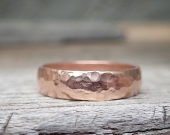 14金ローズゴールドバンド、メンズ結婚指輪、ハンマー仕上げ、幅5mm、ハーフラウンド、男性用結婚指輪、オーダーメイド