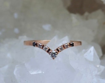 Chevron Ombre Diamond Accented Wedding Band