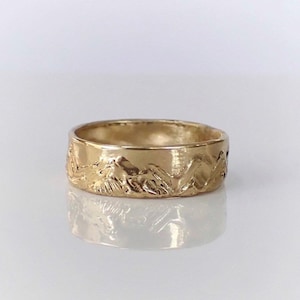 Mountain Peaks • Men&#39;s Hand Carved Mountain Range Wedding Ring
