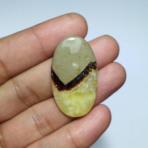 Gele septarian cabochon, gele septarian cabochon met ovale vorm, septarian cab, topkwaliteit septarian, septarian cab voor draadwikkeling, 40 mm