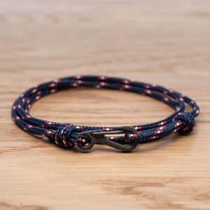 Navy Blue & Red Stripes Rope Bracelet, Carabiner Clip Wrap Bracelet, Nautical Style Rope, Mens Bracelet, Minimalist, Climbing Bracelet, PGUK