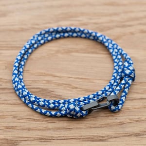 Blue and White Diamond Rope Bracelet, Carabiner Clip Wrap Bracelet, Nautical Style Rope, Mens Bracelet, Minimalist, Climbing Bracelet, PGUK