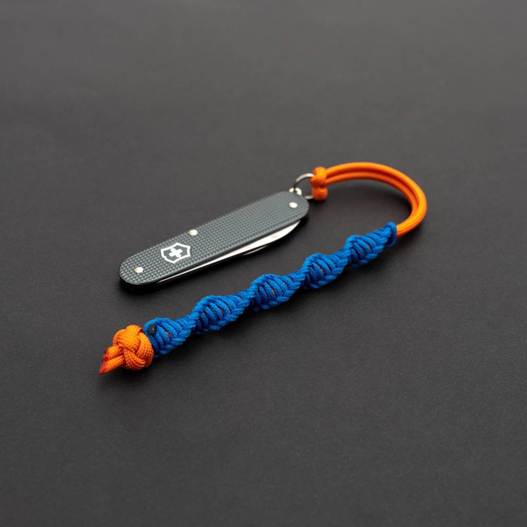 550 Paracord w/ Reflective Tracers