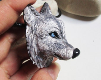 Wolf ketting unisex wilde dieren sieraden voor avontuurlijke ziel Val op met een grote handgemaakte polymeerklei hanger, perfect voor mannen en vrouwen