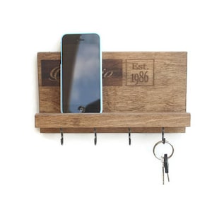 Key Holder for Wall - Personalized Key Rack, Housewarming Gift, Wedding Gift, Entryway Organizer, Engraved Key Holder, Custom Name, Key Rack