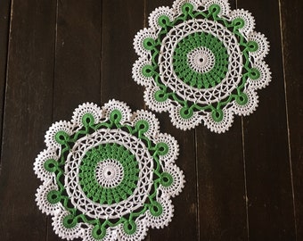 Set of crochet doilies/round table center piece/handmade gift