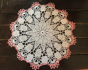 Crochet round lace doily/Crochet tulips tablecloth/Table centrepiece/Handmade gift