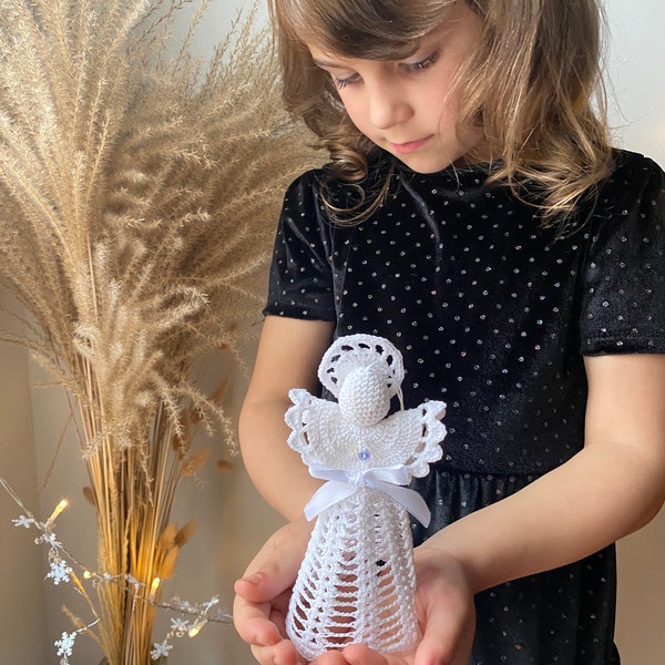 Medium sized crochet Angel/Lace Angel/Christmas ornaments/decoration/Handmade gift