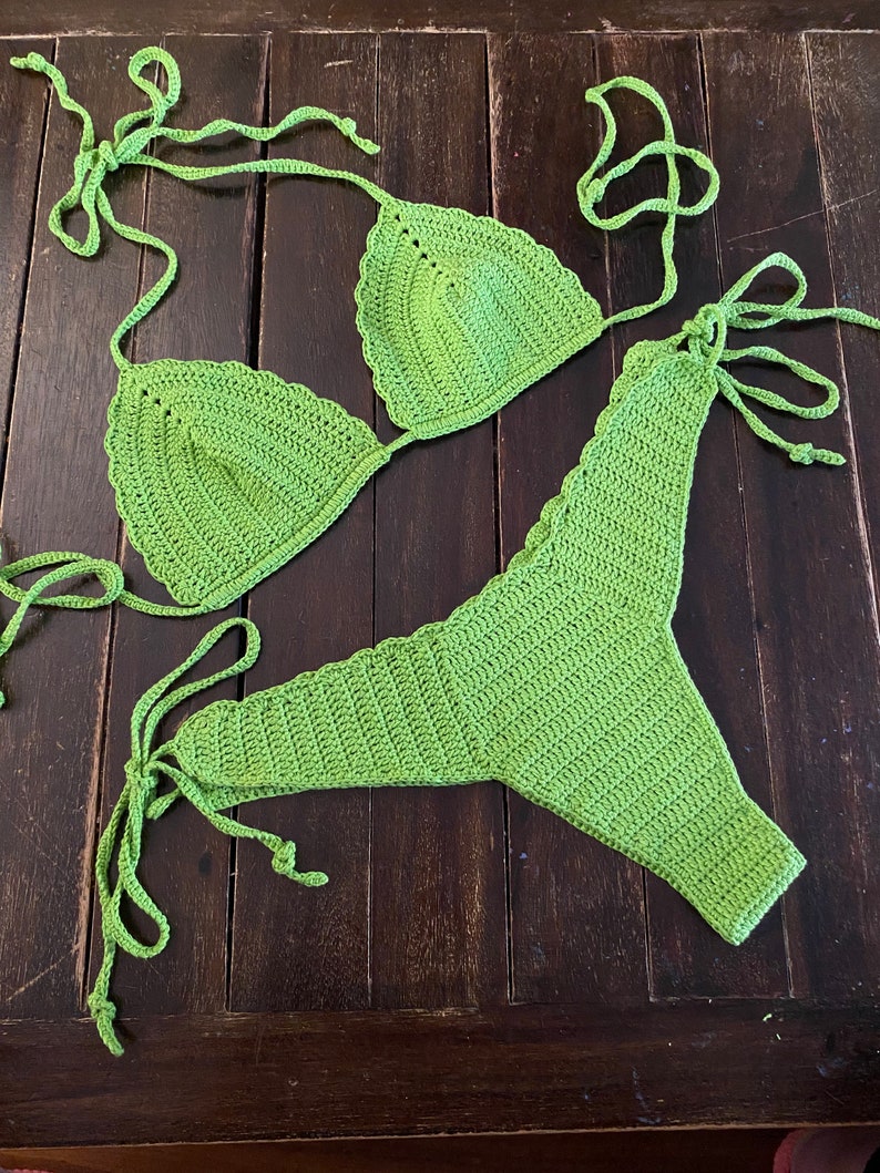 Set bikini all'uncinetto/Brasiliano alla moda/Costumi da bagno all'uncinetto/Regalo fatto a mano per lei immagine 1