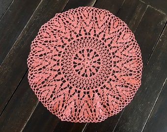 Crochet round doily/Beautiful coaster/Table centrepiece/Home decor/Handmade gift