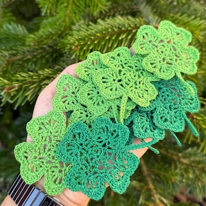 Aplique de trébol de cuatro hojas de ganchillo/trébol de ganchillo/decoración de San Patricio/detalle hecho a mano/para coser