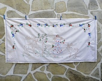 Hand Embroidered Folk Art Tapestry: Vintage Bulgarian Wall Decor (57.9 x 28 in)