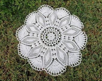 Details about   Beautiful Collectible Handmade Crocheted Doily Set 2 Soft Yellow 11" NICE 