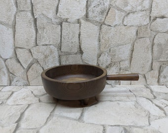 Vintage Handcarved Wooden Bowl with Handle: Three-Footed Rustic Decor