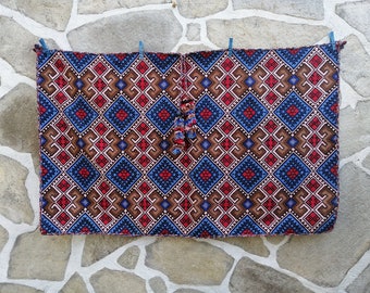 Vintage Embroidered Tapestry Wall Hanging: Bulgarian Boho Rug