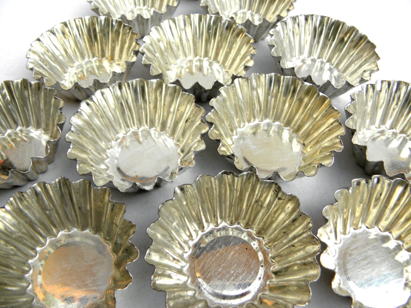 15 pcs Vintage Small Pastry Tin Molds Set of 15 Candy Jello Etsy