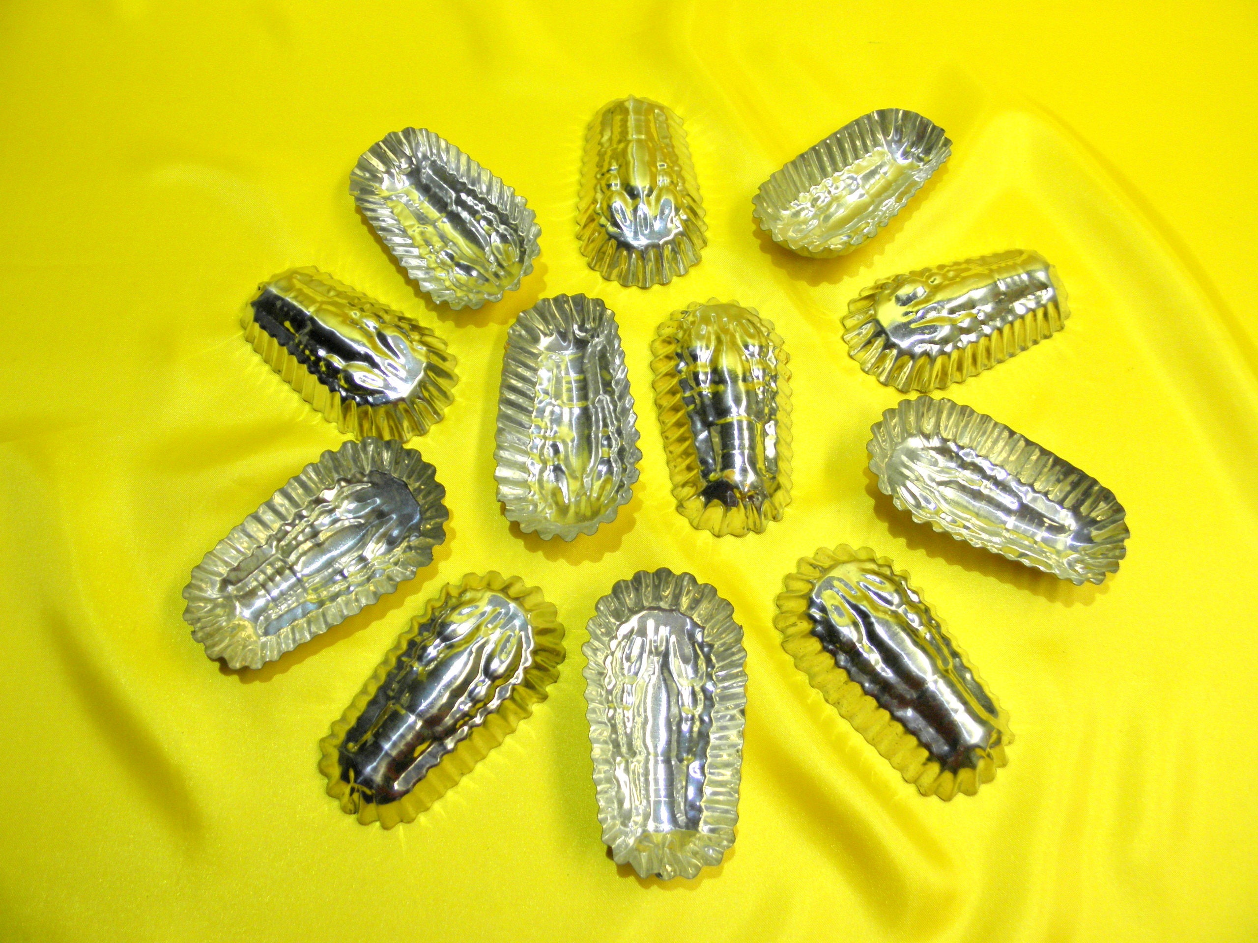 12 Vintage Small Pastry Tin Molds Set of 12 Candy Jello Etsy