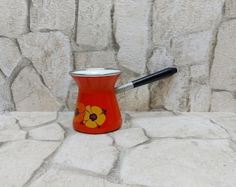 Cafetière émaillée vintage : vase à lait floral rouge bulgare