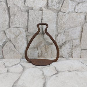 On sale Vintage Horse Stirrup, Antique Metal Iron Stirrup, Rustic Stirrup Horse Riding Iron, Farm Decor, Equestrian Decor FREE DELIVERY
