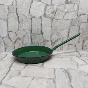 Vintage Green Enamel Pan intended for decorative purposes only Free shipping worldwide