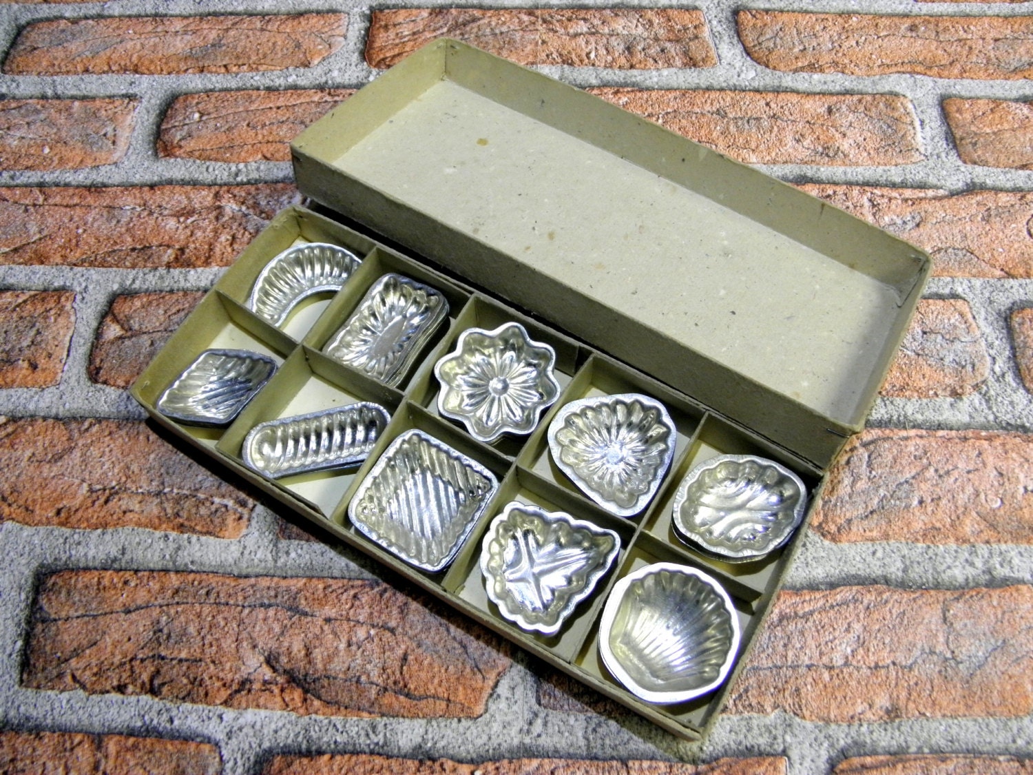 50 Chocolate Molds Vintage Tin Sweet Moulds Confectionery Etsy