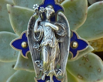 Angel Gabriel brooch attributed to Froment Meurice, in enamel and solid silver, circa 1885, France