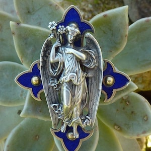 Angel Gabriel brooch attributed to Froment Meurice, in enamel and solid silver, circa 1885, France