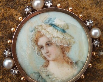 Miniature necklace painted on mother-of-pearl in 18k rose gold, rose cut diamonds and pearls, 19th, France