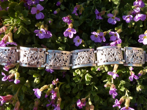 Bracelet Ancien En Argent Avec Fleurs En Vermeil - À Restaurer, Un Anneau Dessoudé