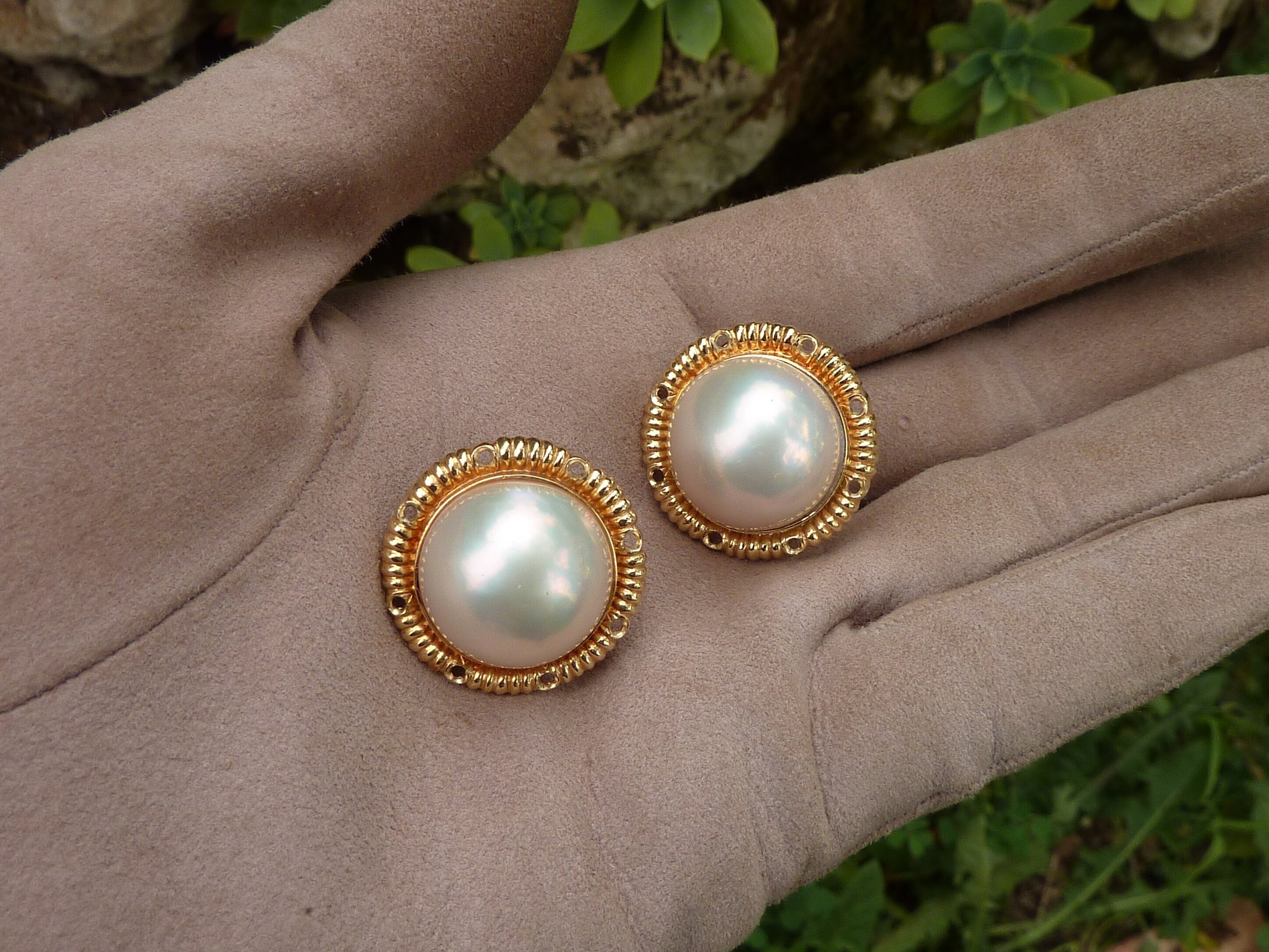 Boucles D'oreilles Rondes Clips Or Et Perles Blanches - Style Vintage - État Occasion