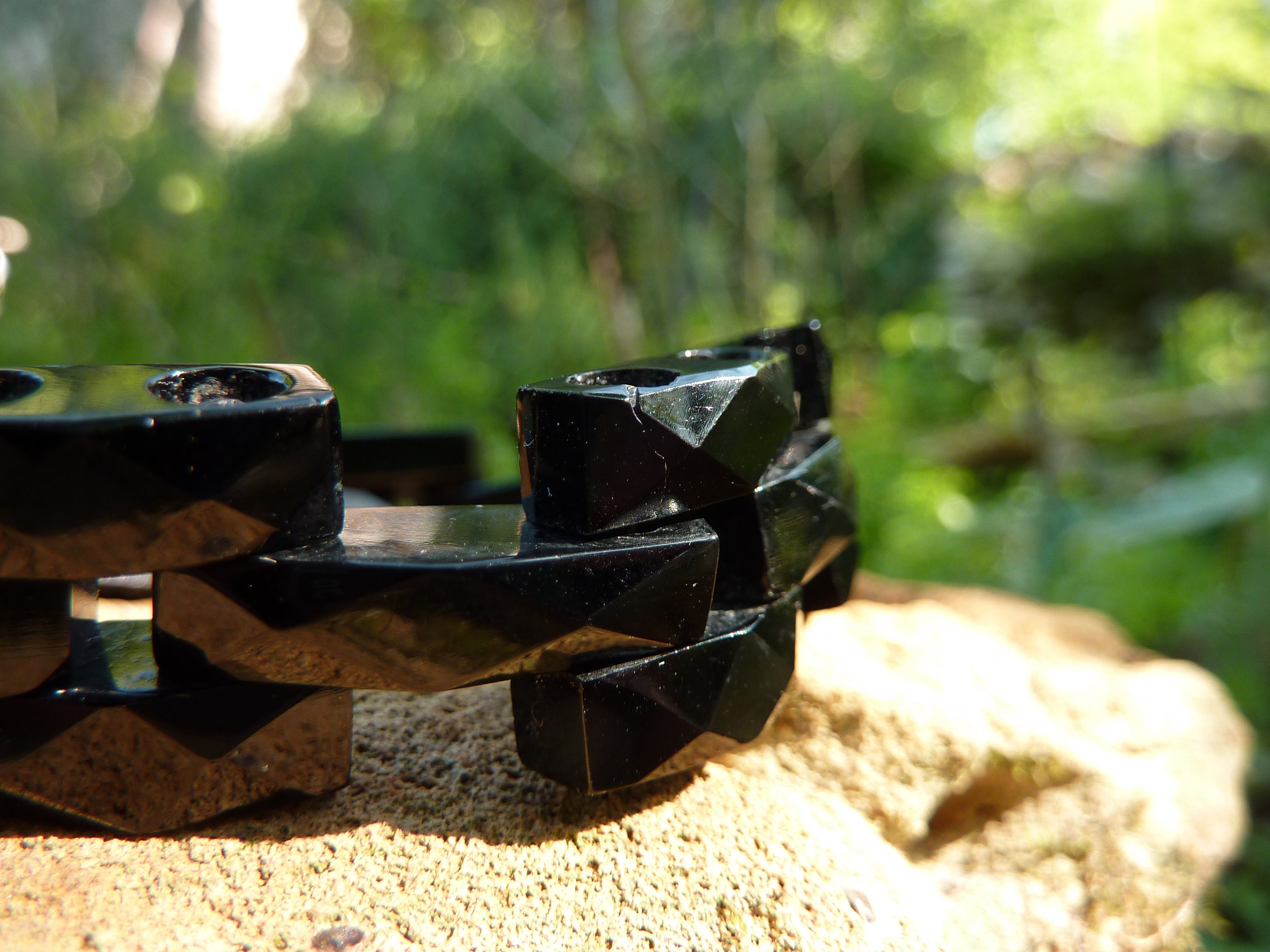 Bracelet Art Déco En Bakélite Noire Sculptée à La Main - Vintage Années 1930 - Pièce Unique Ciselée