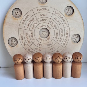 Sentimientos Emociones Rueda Caras en Peg Muñecas con tablero Montessori Juguete de madera Multicultural Educativo Waldorf Juguete de madera