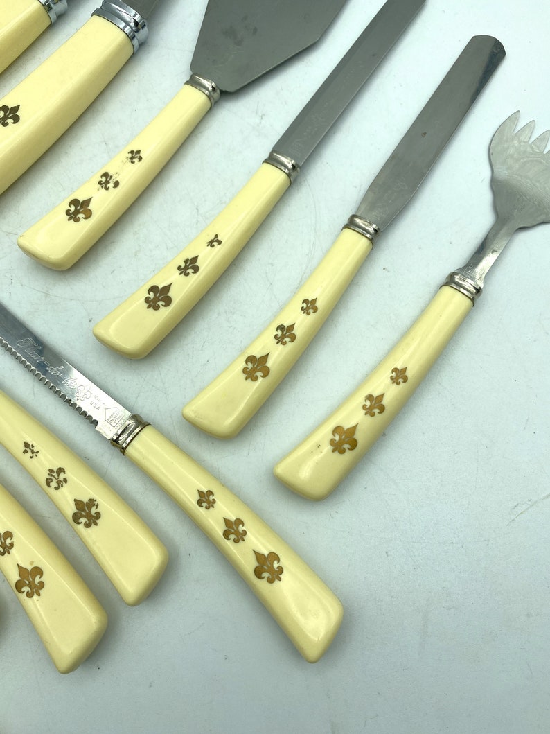 Vintage Fleur De Lis Cutlery, 13 Piece Set image 6