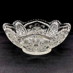 EAPG Cambridge Glass Fernland Sawtooth Rim Serving Bowl