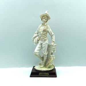A Belcari Figurines - Etsy