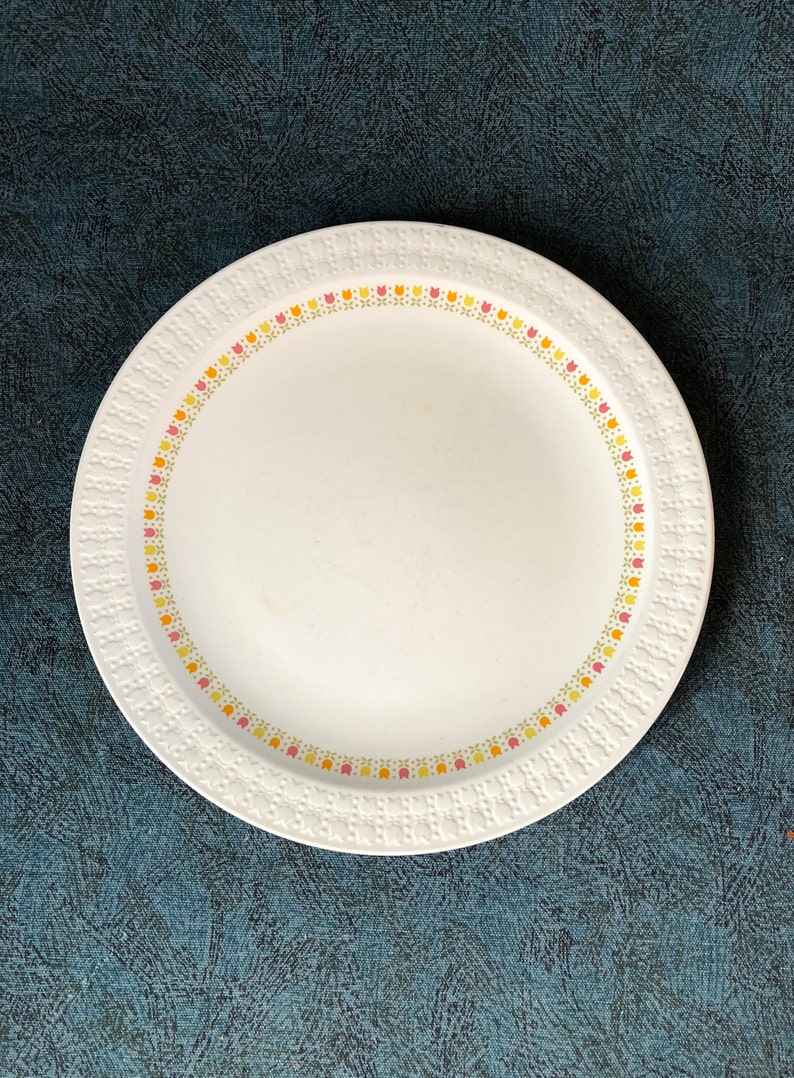 Vintage Corning Centura April Tulip Dinner Plate