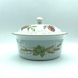 Vintage Royal Worcester Evesham Gold 1.5 Quart Covered Casserole