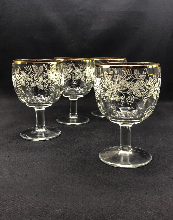 Vintage Bartlett Collins Grape Leaf Thumbprint Etched Glass Goblets