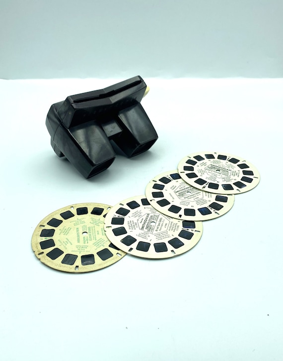 Vintage View Master 3-D Viewer With 4 Reels 