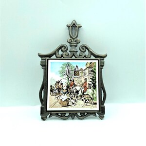 Cast Iron & Ceramic England Countryside Wall Trivet