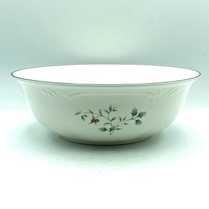 Vintage Pfaltzgraff Winterberry Large Salad Serving Bowl