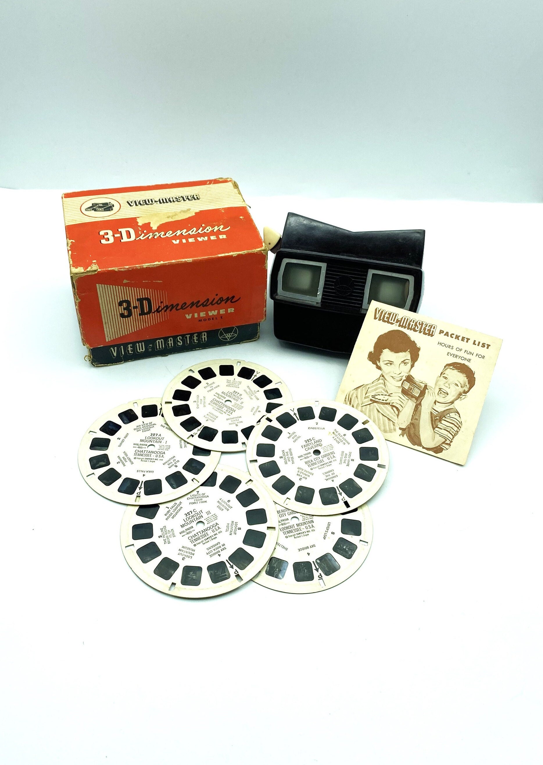 Vintage View Master 3-D Viewer With 5 Reels 